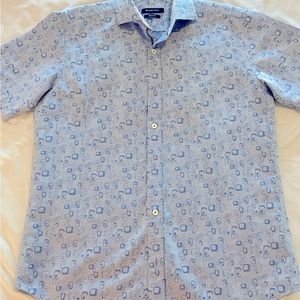 Mens Bugatchi short sleeve size M shaped fit 100% cotton shirt.